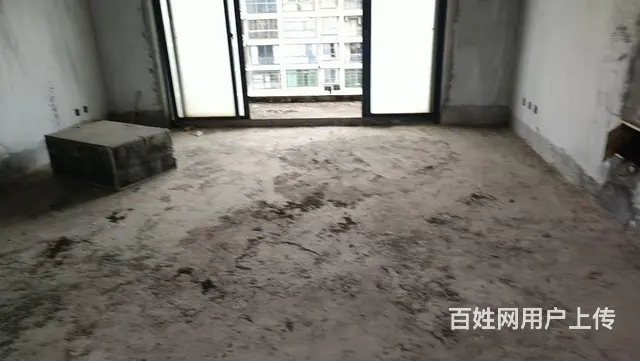国兴商圈      中洋花苑6房跃层带露台 - 图片 1