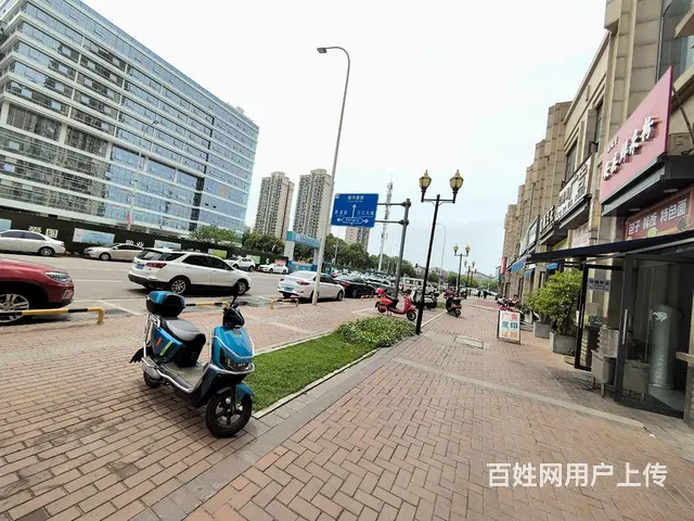旺铺居）三甲医院正门口门对门餐饮店转让周边无一家铺面转让 - 图片 4