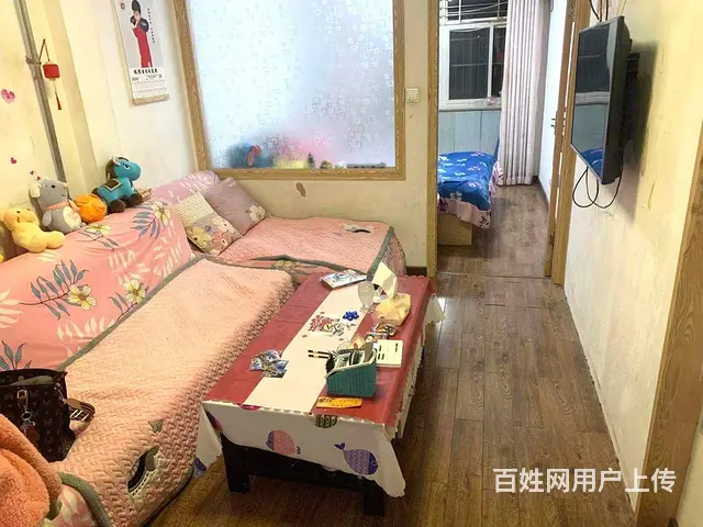 2楼!万达华茂小区精装修1室1厅,配套全 - 图片 1