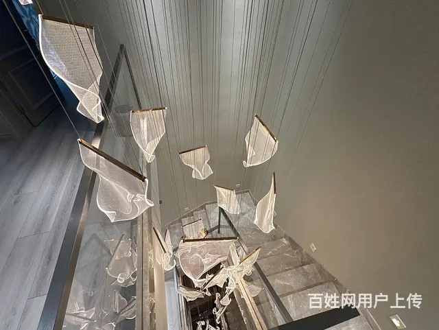 新上外滩首 府下叠挑空客厅现代轻奢豪装没咋住带花园，双车位 - 图片 6