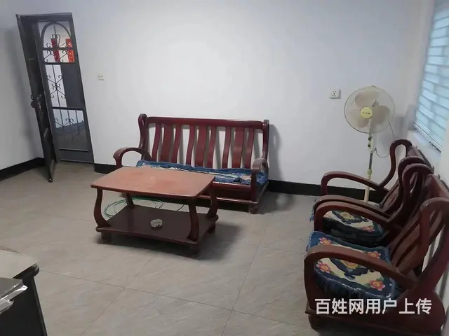 十七中附近群英新村2楼 普通住宅1厅 中等装修 - 图片 1