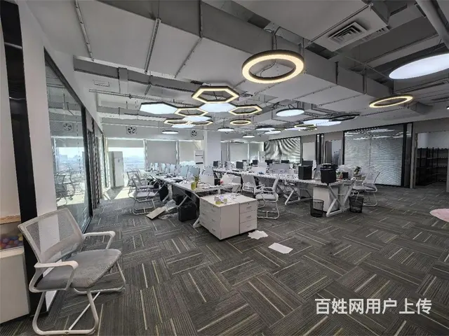 地铁1站大学城,智慧谷江景甲级,性价比高，家具齐全 - 图片 1