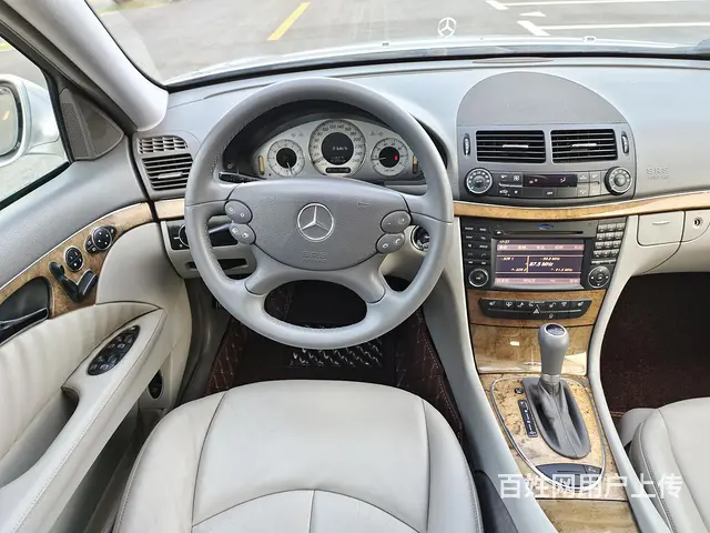 7.68万转09款梅赛德斯奔驰E230手自一体豪华版 - 图片 12
