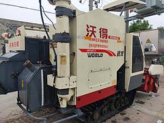 出售个人一手车16年精品沃得收割机，工作400小时
