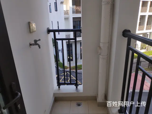纳尼亚小镇二室二厅一厨一卫两阳台精装璜内转房出售 - 图片 6