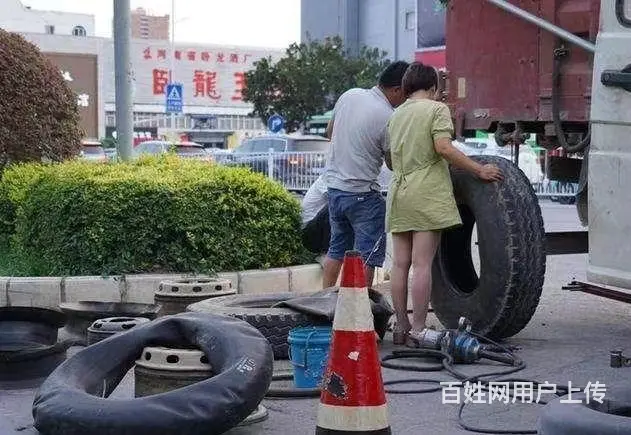济宁附近流动补胎电瓶搭电送油、汽车开锁多少钱、快速修车电话 - 图片 3