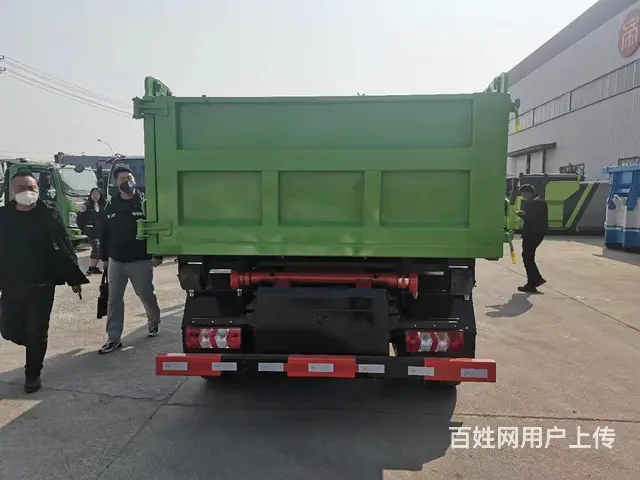 东风柳汽乘龙钩臂垃圾车 - 图片 5