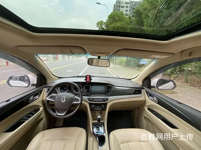 宝骏730 2017款 1.8 序列变速 豪华型7座 - 图片 7