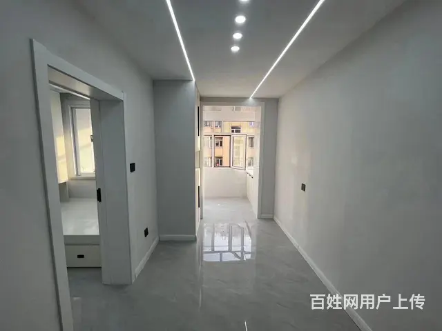 出售:10中10小附近，5楼中户 - 图片 3