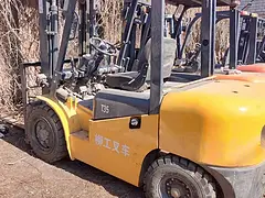 柳工叉车低价出售，19年车，带侧移