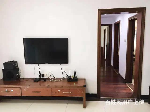 白天鹅花园二期 气场得天独厚 威慑人心 身材不高 - 图片 2