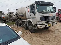 急转​二手豪沃搅拌车 大12方轻量化 前四后八