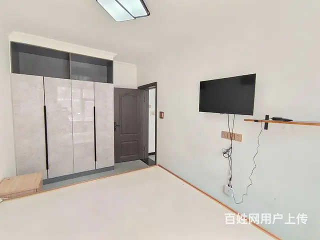 1楼 一室一厅 格局采光好 拎包入住 个人精装修 - 图片 3