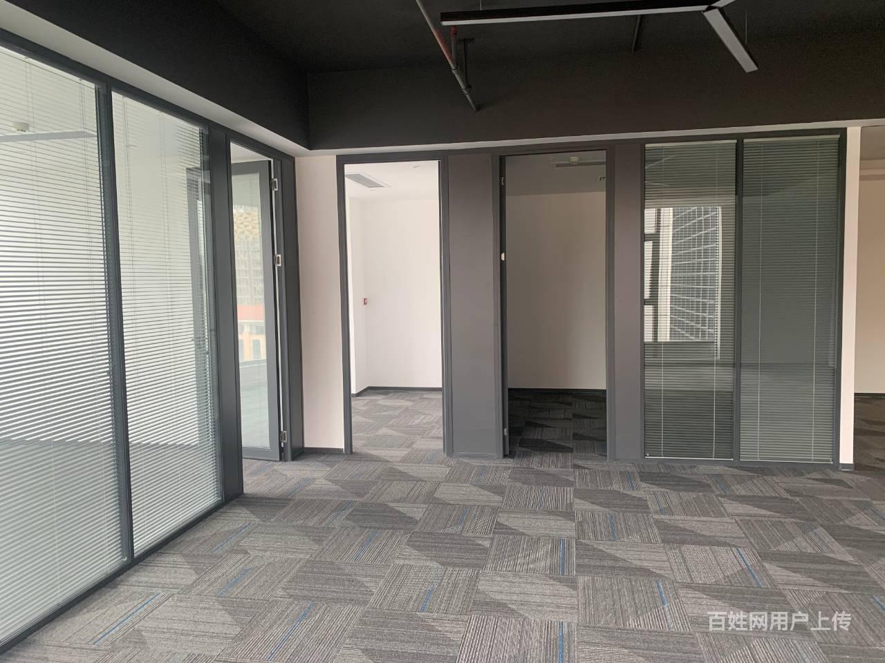 广州萝岗万达广场旁 超甲级写字楼出租 户型可选 舒适办公