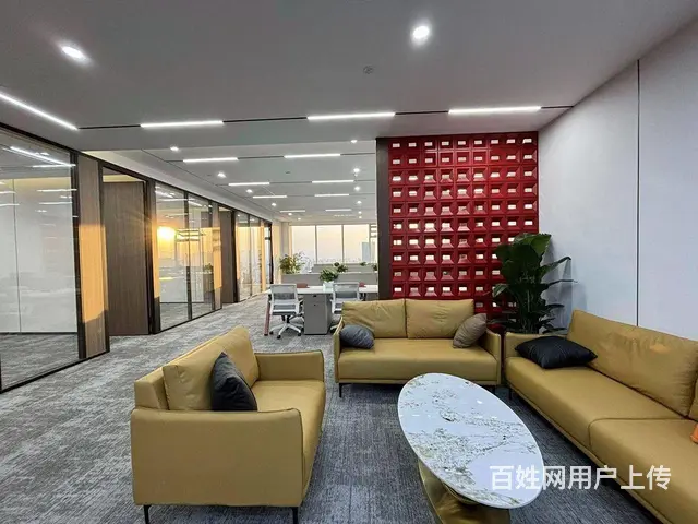 地铁口，仅40一平，全新精装修办公室出租，带全家私 - 图片 1