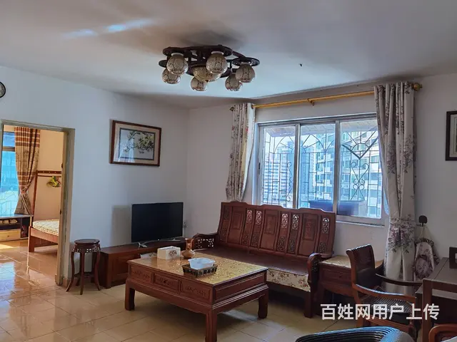 海口市龙华路29号龙华商城2房套间出租 - 图片
