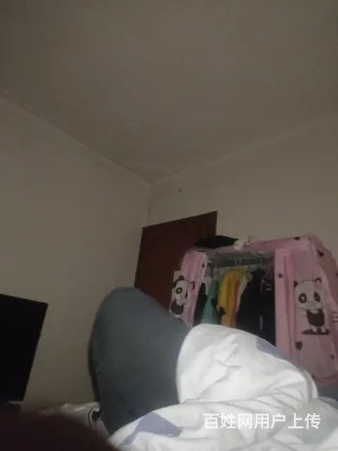 名豪大酒店停车场里面一单元 - 图片