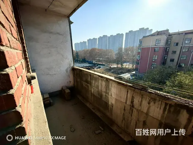 19中  站前路  电务西院 步梯5楼 顶楼 毛坯房 - 图片 1