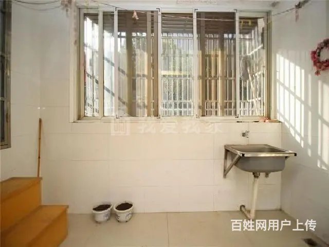 一楼还带有小院子（泰山三村带这样的院子非常少）看房有钥匙的。 - 图片 8