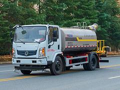 厂家直销一批洒水车，可分期包上户包送到包售后无忧