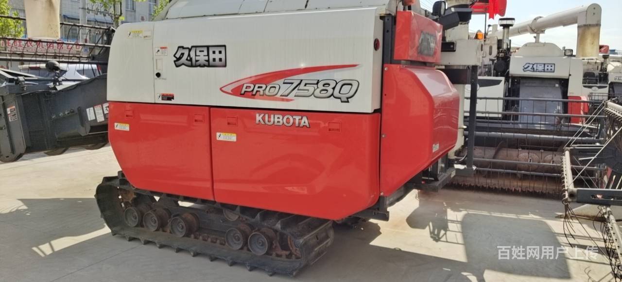 出售18年久保田758收割机 精品车况