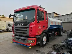 出售各种品牌油罐车 厂家直销