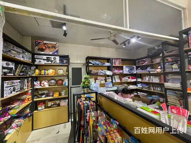 精选）航空港实验学校门口3年文具店转让 - 图片 1