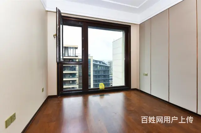 急卖，急卖，低于市场价格，正对花园景观，有钥匙，带一车位，急 - 图片 6