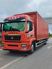 重汽汕德卡G5S 9米6飞翼厢式货车