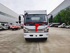 低价出售东风多利卡D7易燃气体厢式运输车
