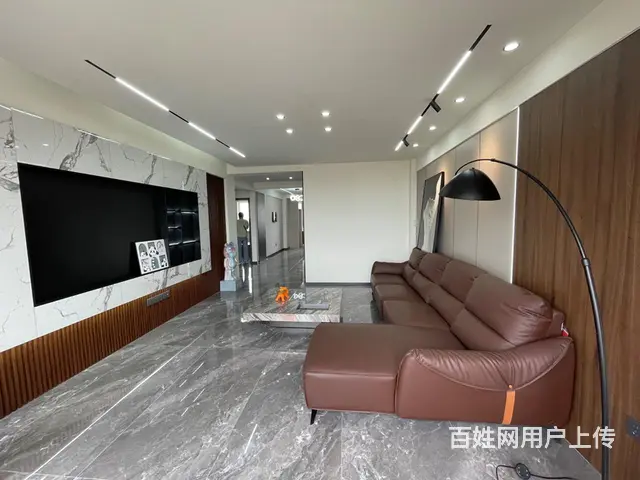 香梅湾，高端河景房，22楼，109.88平，两室通厅格局，豪 - 图片 1