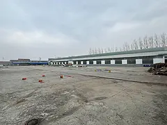 交通方便 停车方便 可进出大车，水电齐全好停车 干净卫生