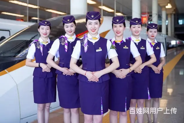 成都高铁动车司机 - 图片