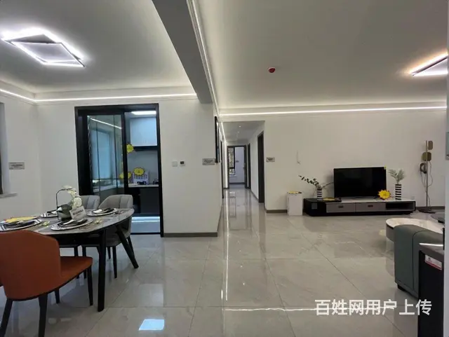 香山名郡 大产权 4室2厅2卫精装修交付  可贷款 - 图片 10
