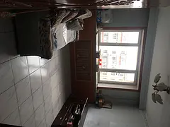 附近就是鹤岗是第十中学