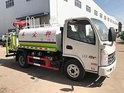凯马五十铃洒水车