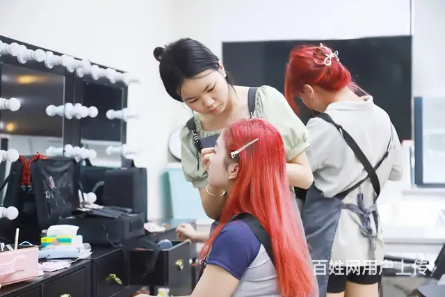 学化妆求高薪工作？来百美汇学习彩妆 - 图片 4