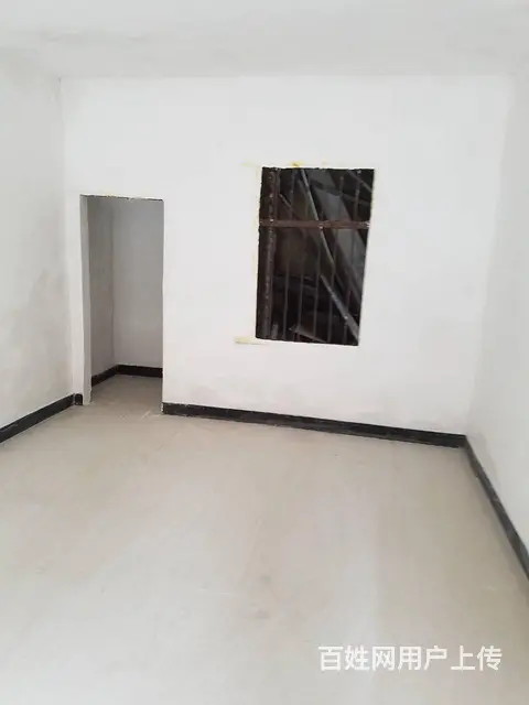 安顺新大十字塔山广场旁商铺出租 - 图片 1