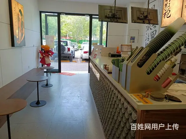 C11948位于昌吉市中山路天河婚恋广场内临街店面转让 - 图片 4