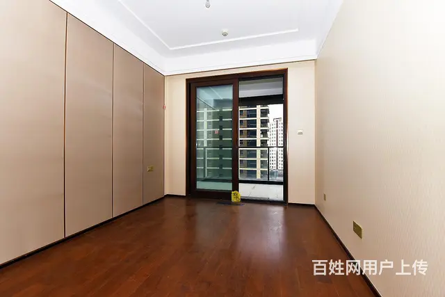 特价房，急降200万，低于市场价格，带两个车位，正对花园 - 图片 4