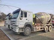 出售二手豪沃搅拌车 大12方后八轮国五中联重科上装