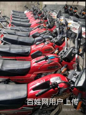 大量批发零售二手摩托车，价格便宜的图片