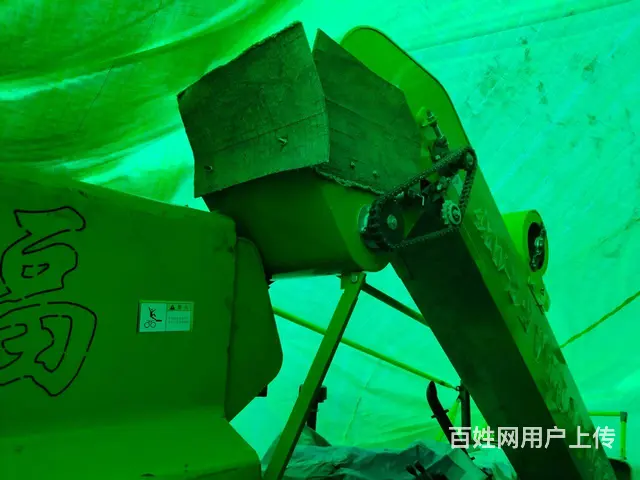 504带两根垄背包子全套  都是24年全新  就收 - 图片 1