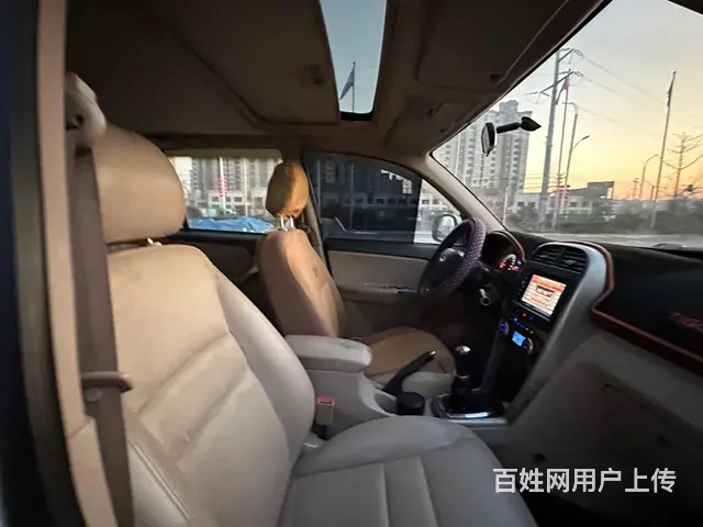 奇瑞 瑞虎 2015款 瑞虎3 1.6 手动 致尚周年运动版 - 图片 8
