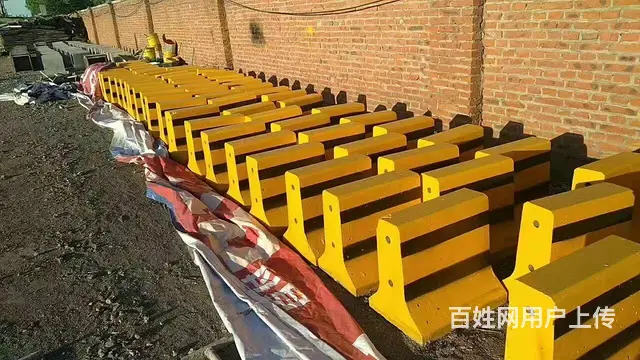 沈阳水泥墩交通水泥墩公路隔离墩防撞墩厂家直销 - 图片 5