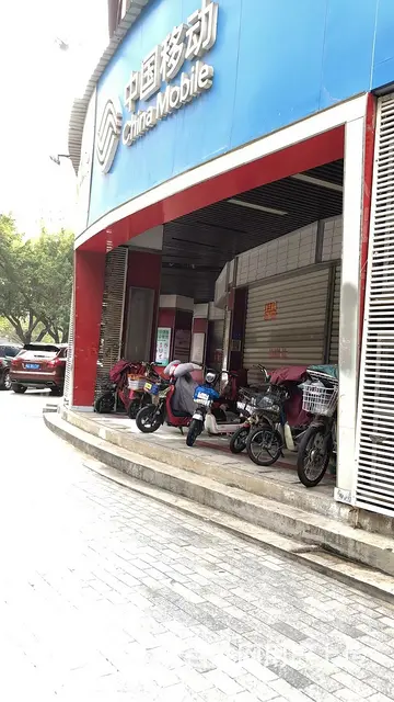 龙山文创园沿街转角旺铺招租 门口方便停车 - 图片 1