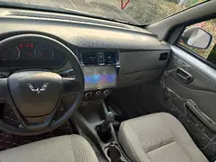 五菱 宏光 2019款 宏光V 1.5 手动 基本型封窗车