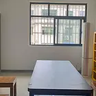 郾城区太行山与松江路交叉口阳光花园小区三室两厅一卫家具齐全整