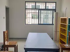 郾城区太行山与松江路交叉口阳光花园小区三室两厅一卫家具齐全整