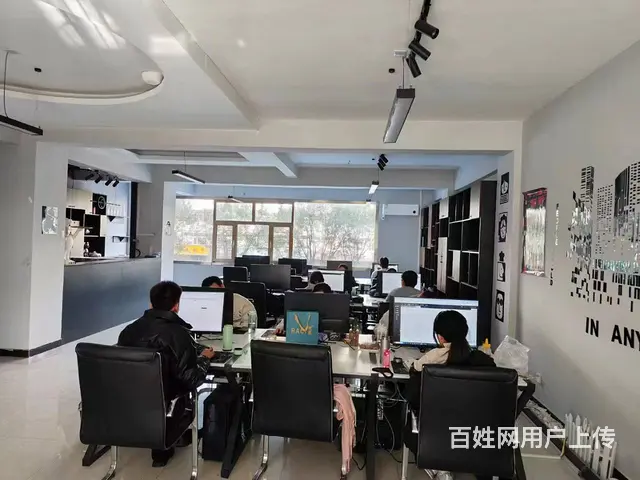招聘客服 - 图片